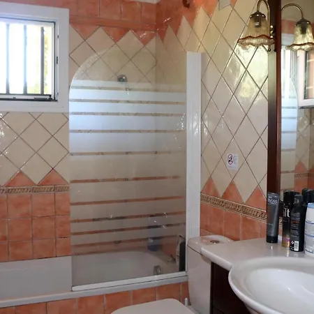 Eleni * Paramonas (Corfu)