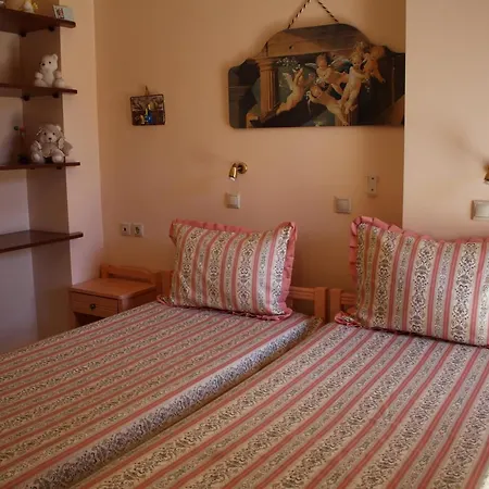 Eleni * Paramonas (Corfu)